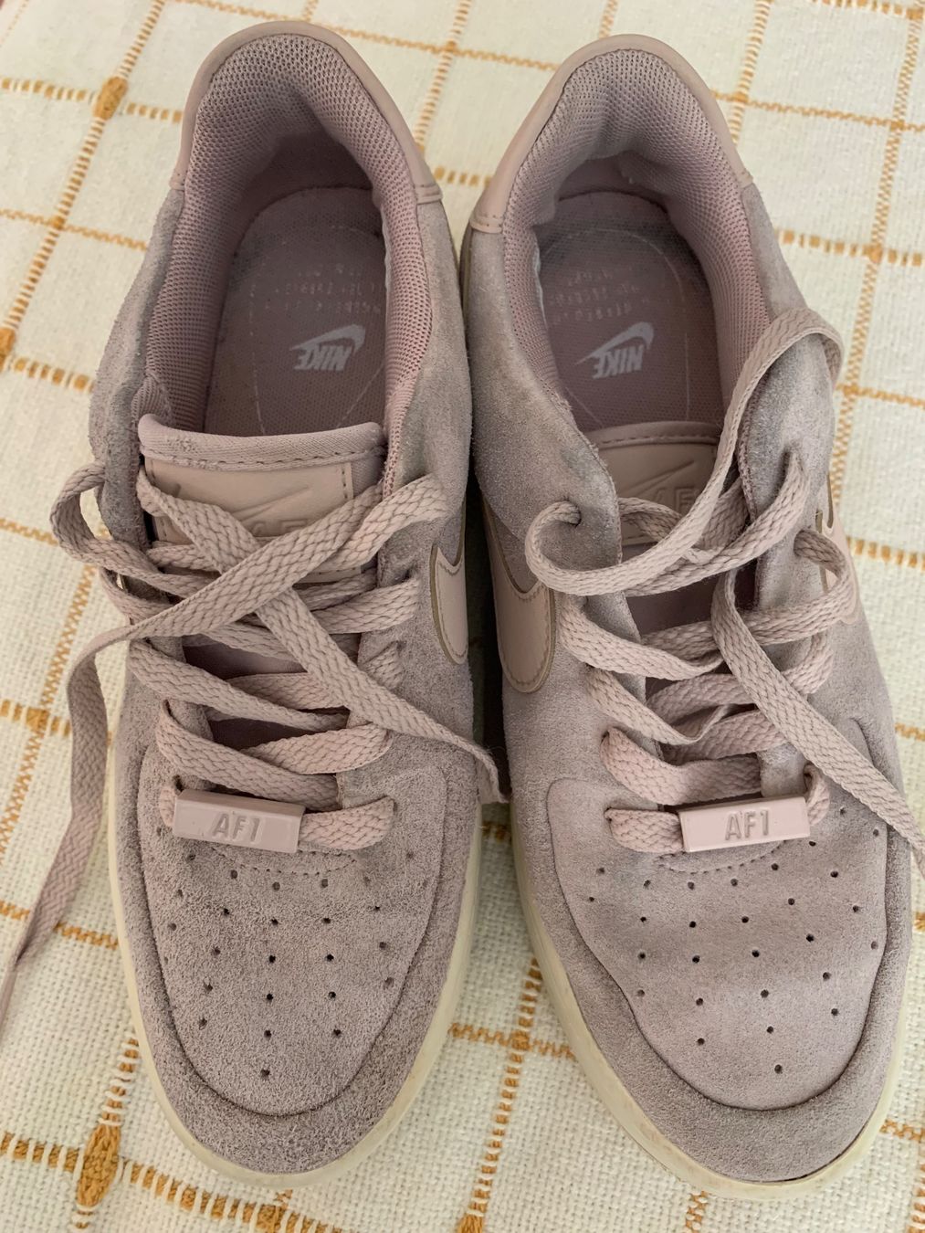 Nike Damenschuhe: Nike Air Force 1 Sneaker Grösse 36 – Gebraucht aus Ettingen von evs_6w9m 1