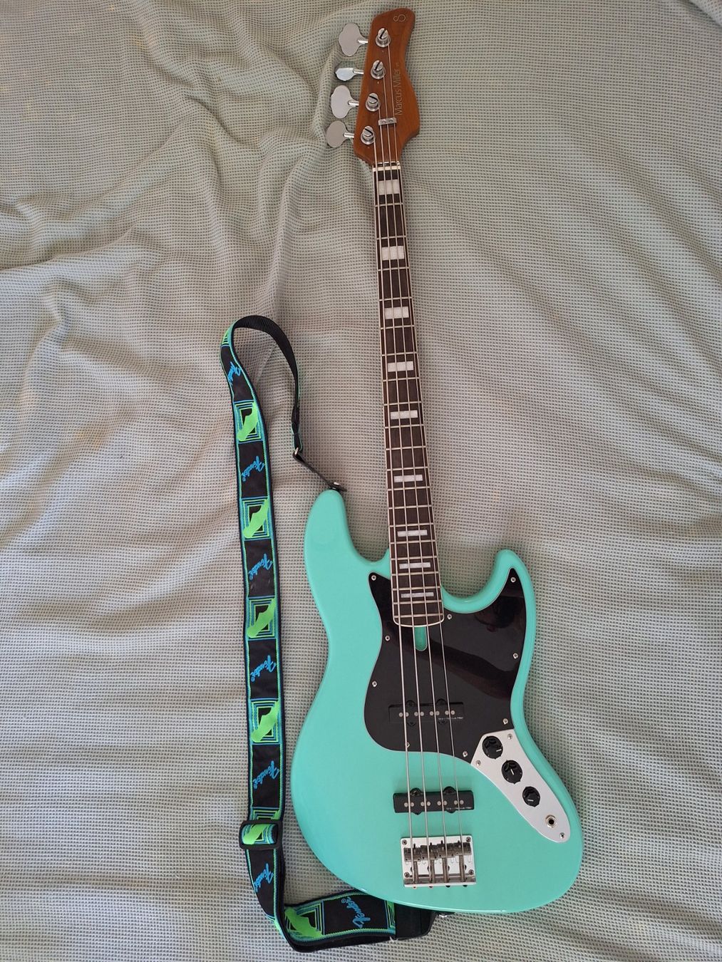Instruments de musique: Sire Marcus Miller V5 4-Saiter Bass – D'occasion à Zürich par a6b_5tty