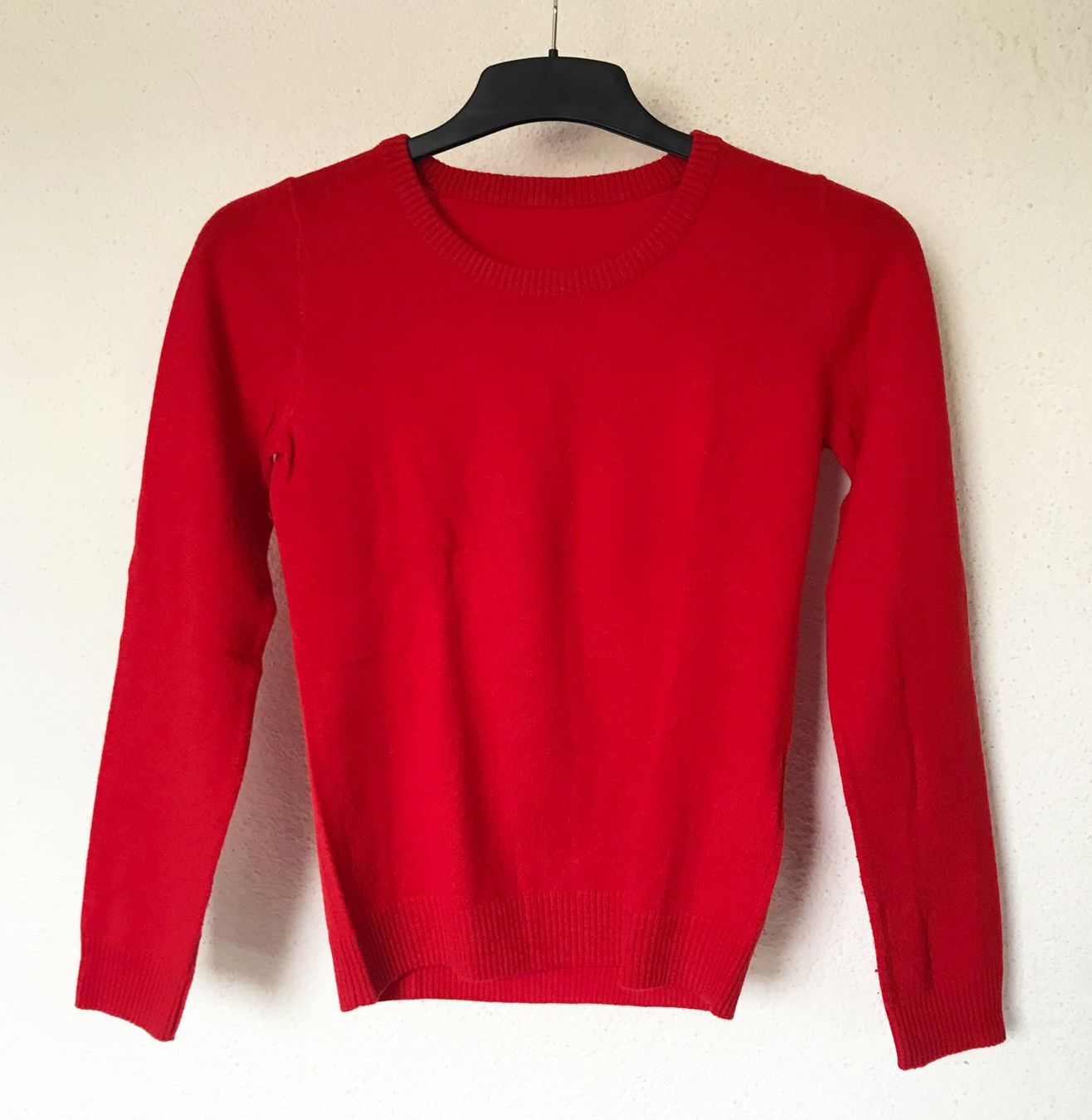 Pullover & Sweatshirts: Pullover rot, Gr.S/M – Gebraucht aus Zürich von Caro55