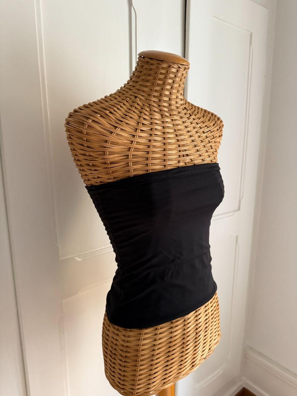 Na-kd Tops: NA-KD - Bandeau-Top schwarz 38 – Gebraucht aus Zürich von Diazaio 1