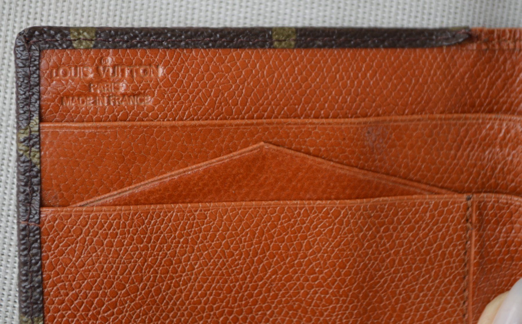 Louis Vuitton Portefeuilles: Louis Vuitton Portefeuille – Défectueux à Collonges par arashee 6