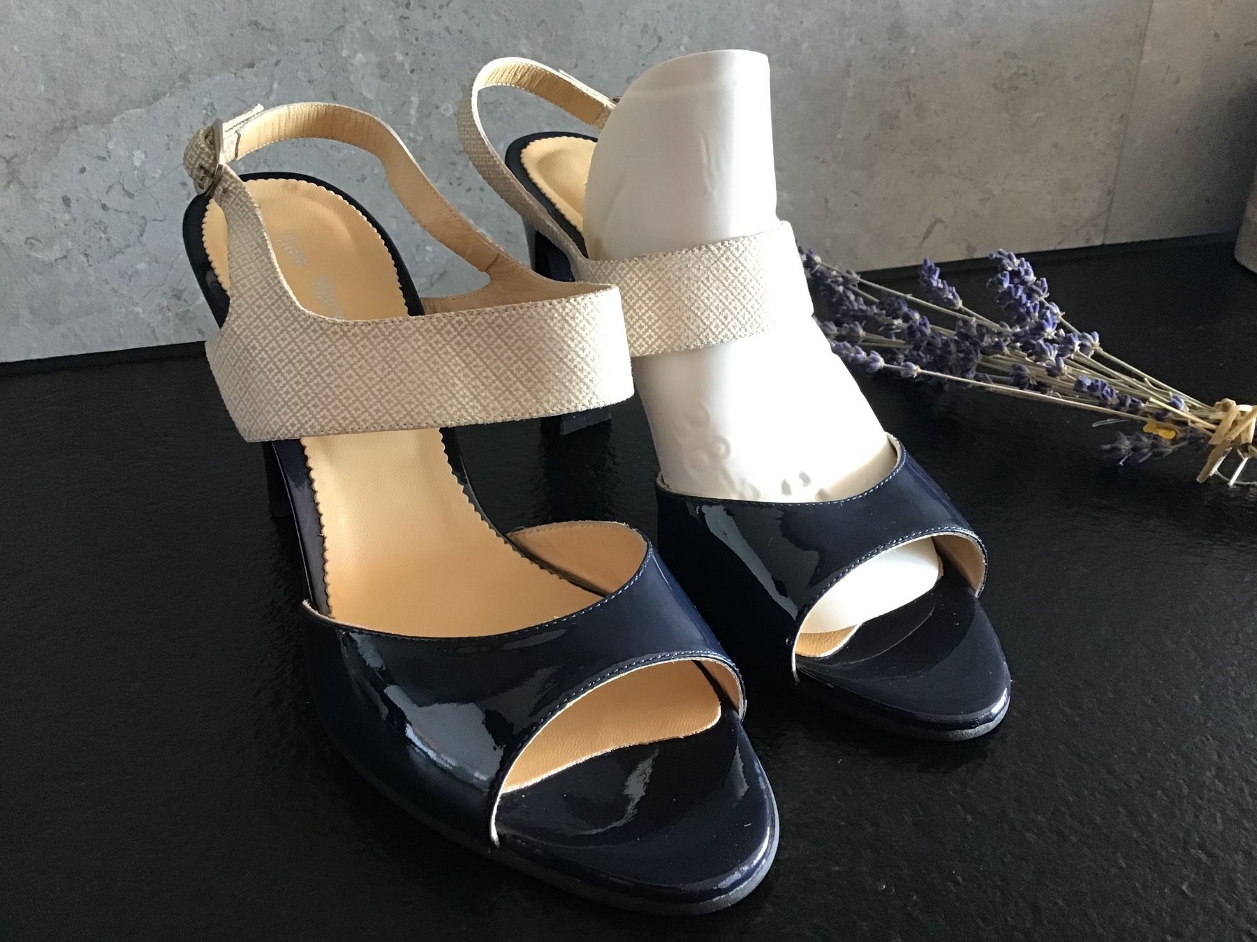 Scarpe da donna: Sandales en cuir – Usato da Neuchâtel venduto da sta_7qfy 4