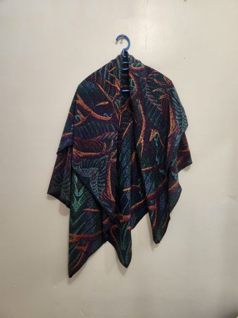 Écharpe  vintage  charles Jourdan soie multicolore fait main