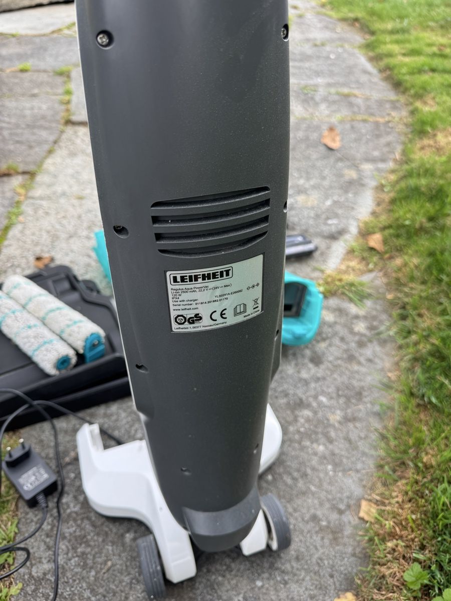 Leifheit Pulitori a vapore: Leifheit Regulus Aqua PowerVac Pro – Usato da Elgg venduto da swissstuff 1