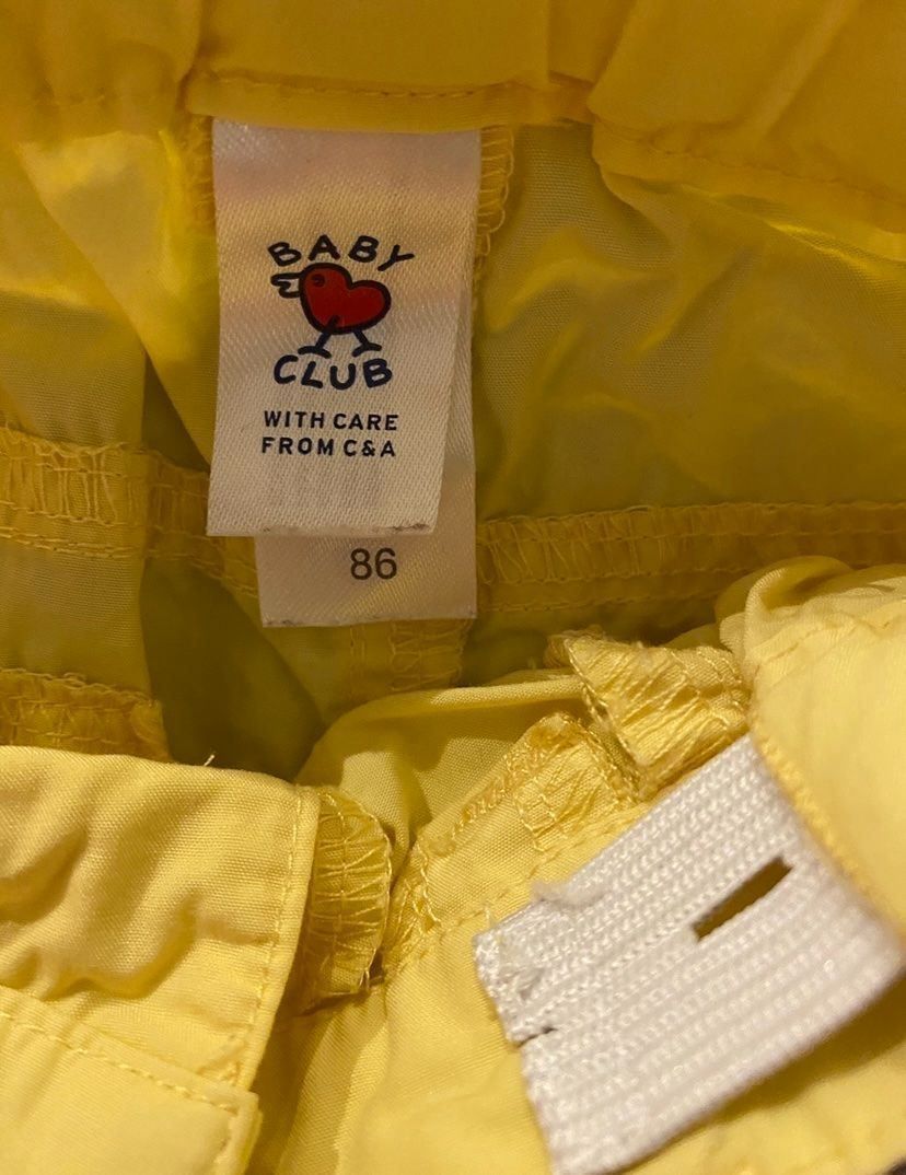Lotti & Set di vestiti: 2 Shorts Grosse 86 – Usato da Alpnach Dorf venduto da ljusja 1