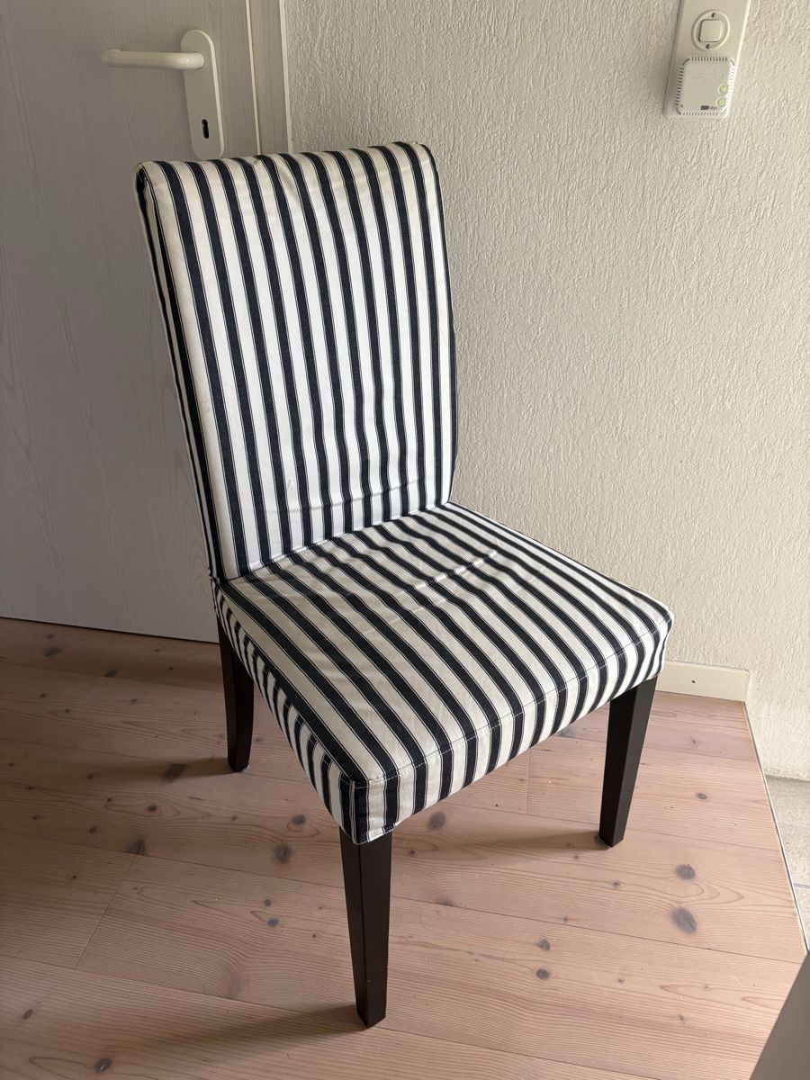 Ikea Stühle: Stuhl mit waschbarem Stoffbezug – Gebraucht aus Unterseen von mascha_j