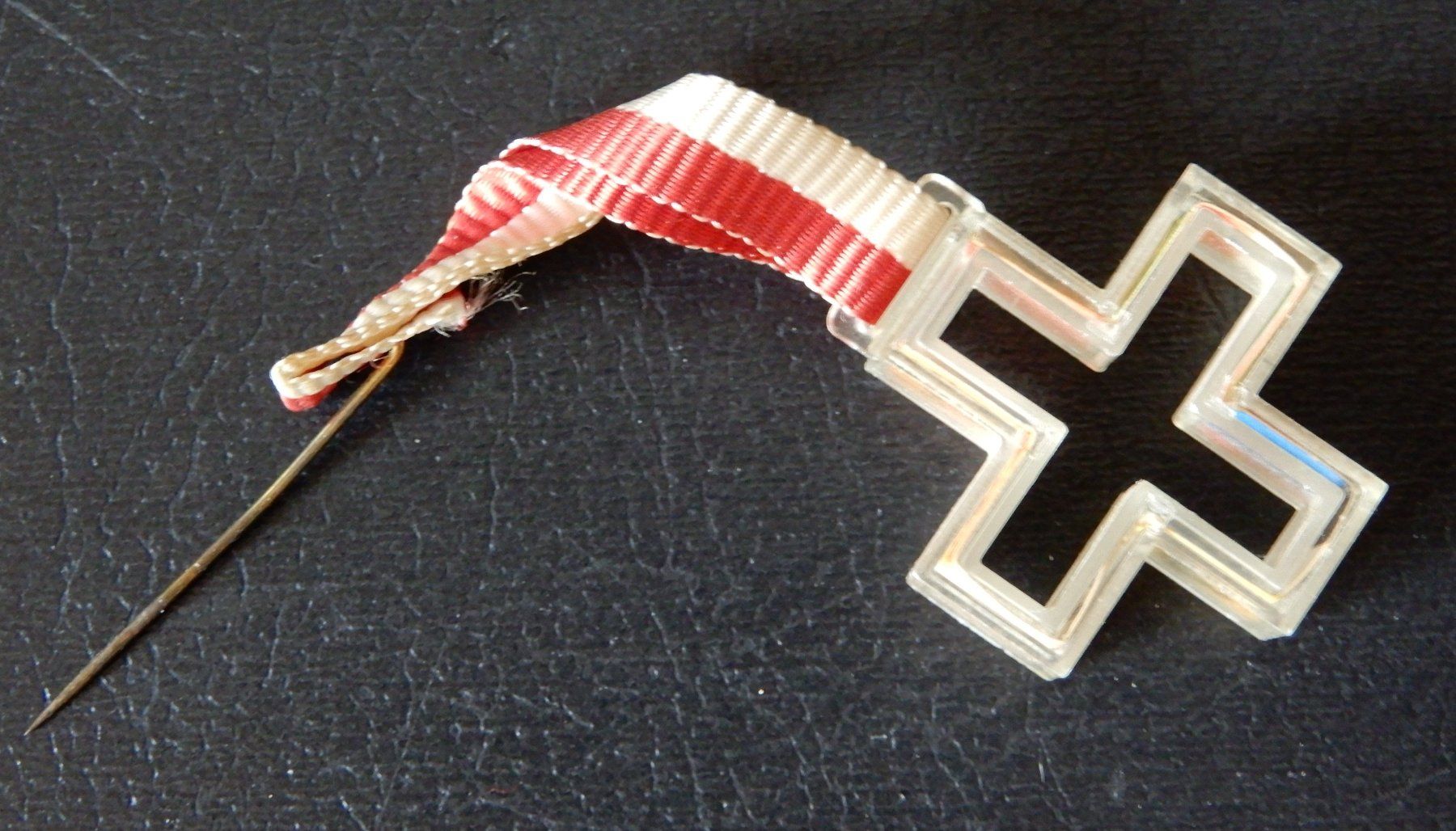Swiss Placchette & Badge: 1. August Abzeichen 1973 – Usato da Senèdes venduto da Framboise52