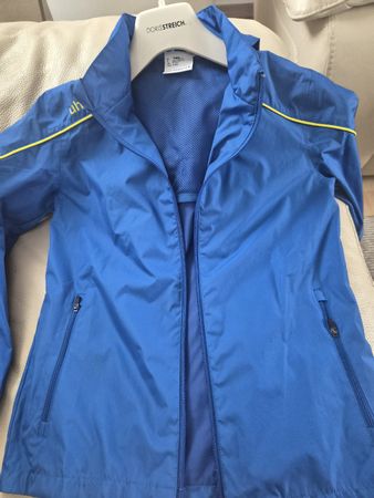 Uhlsport Regenjacke Gr. 140 - Top Zustand für den Herbst!