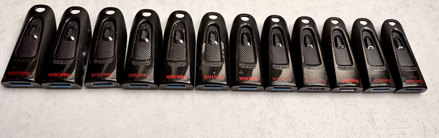 Sandisk Chiavette USB: 12 x SanDisk USB 3.0 Sticks 32 GB – Usato da Hermetschwil-Staffeln venduto da Mobile2013 1