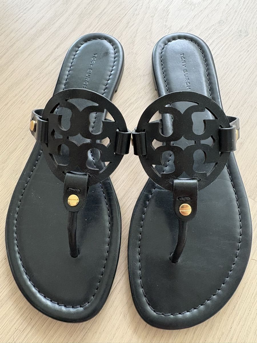 Tory Burch Scarpe da donna: schwarze Leder Sandalen von Tory Burch  – Nuovo (secondo la descrizione) da Zürich venduto da mausi030