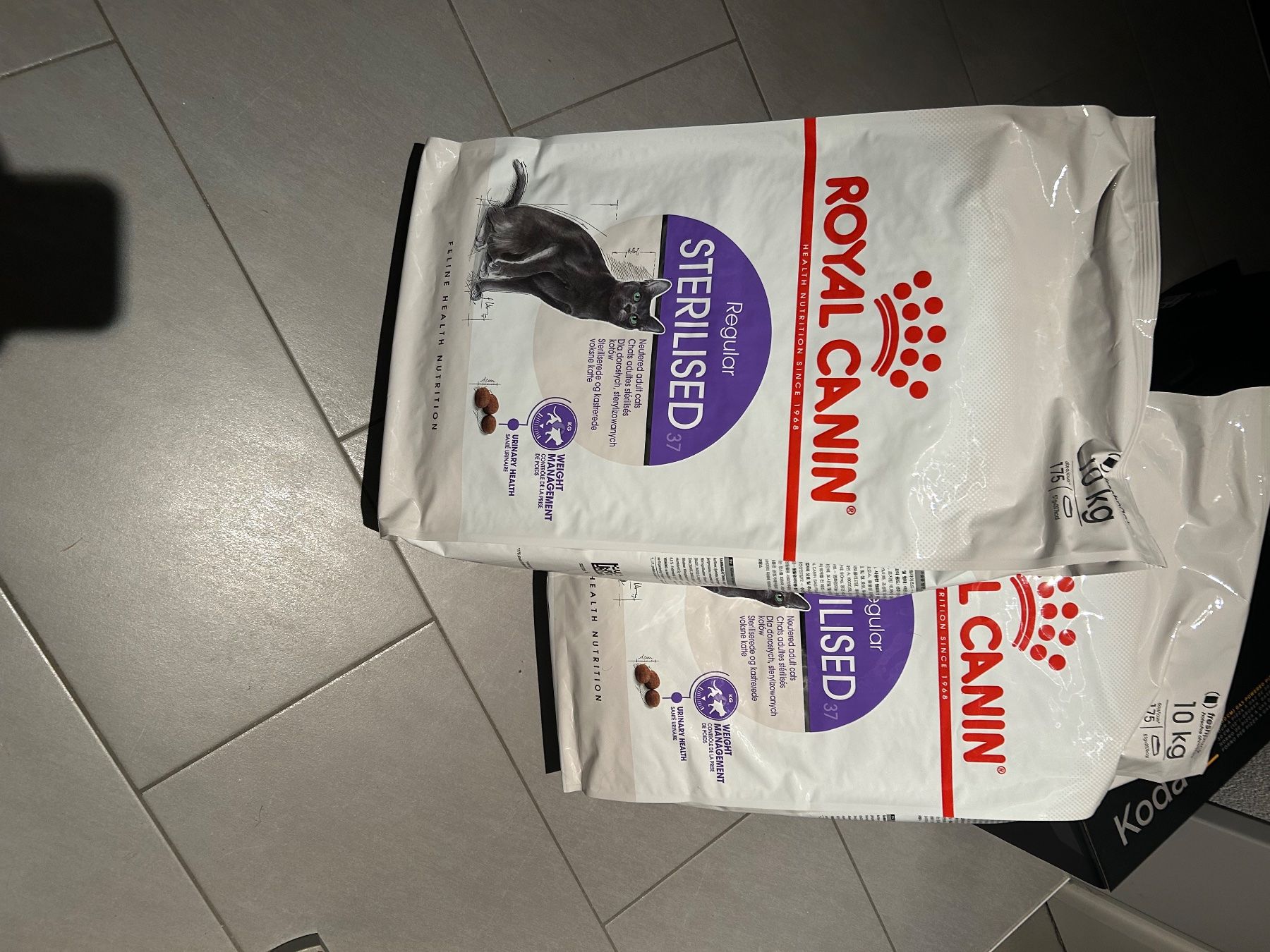 Royal Canin Mangimi: Royal Canin Sterilised Katzenfutter 2x10kg neu – Nuovo e nell'imballaggio originale da Ittigen venduto da Daytraderbern