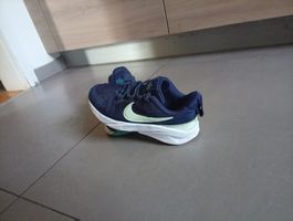 Baskets Nike bleues Star runner Q4 pour enfant taille 31