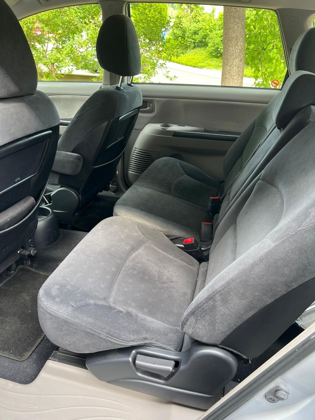 Mitsubishi Automobili: Mitsubishi Grandis 2,4l 7Plätzer – Usato da Lostorf venduto da gro_bq9w 7