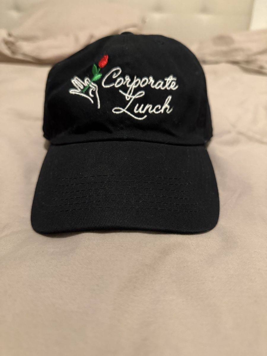 Copricapi, berretti & cappellini: CASQUETTE GQ - ÉDITION LIMITÉE – Usato da Genève venduto da Emorejac