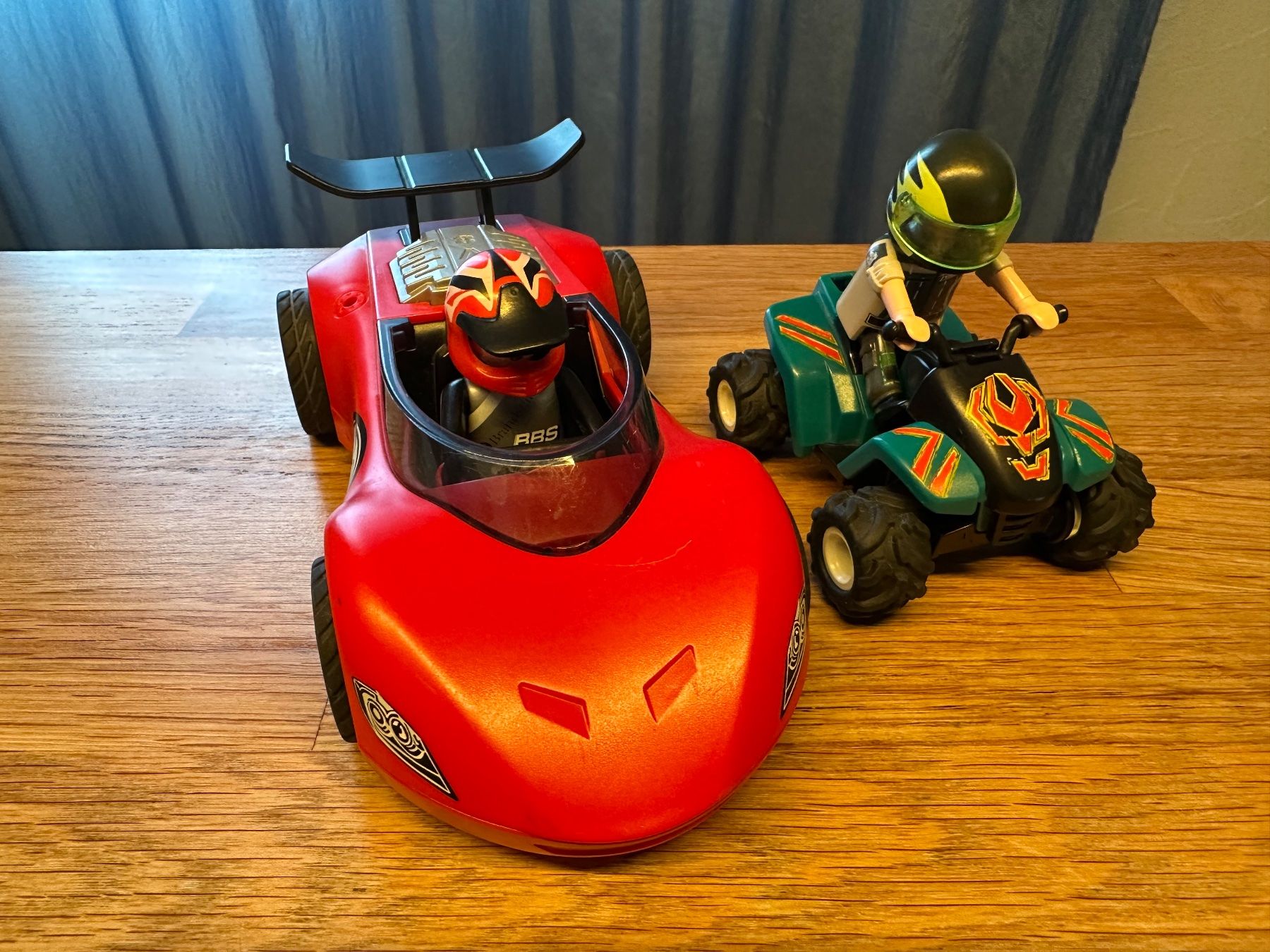 Playmobil Giocattoli: Playmobil Rennauto und Quad – Usato da Winkel venduto da Tatanof 1
