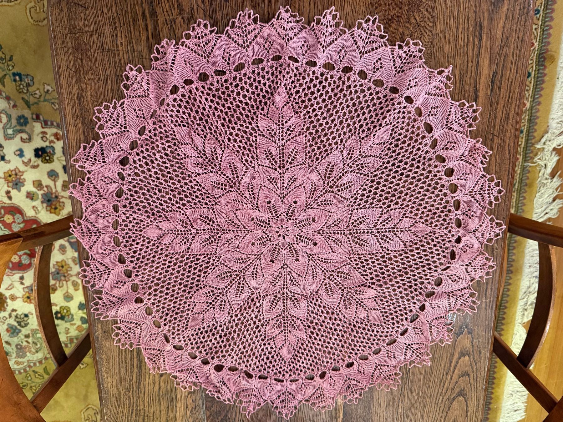 Tutte le decorazioni: Handarbeit, mit schönem Muster, rosa, Durchmesser ca. 84 cm – Nuovo e nell'imballaggio originale da Wöschnau venduto da Vinsale 1