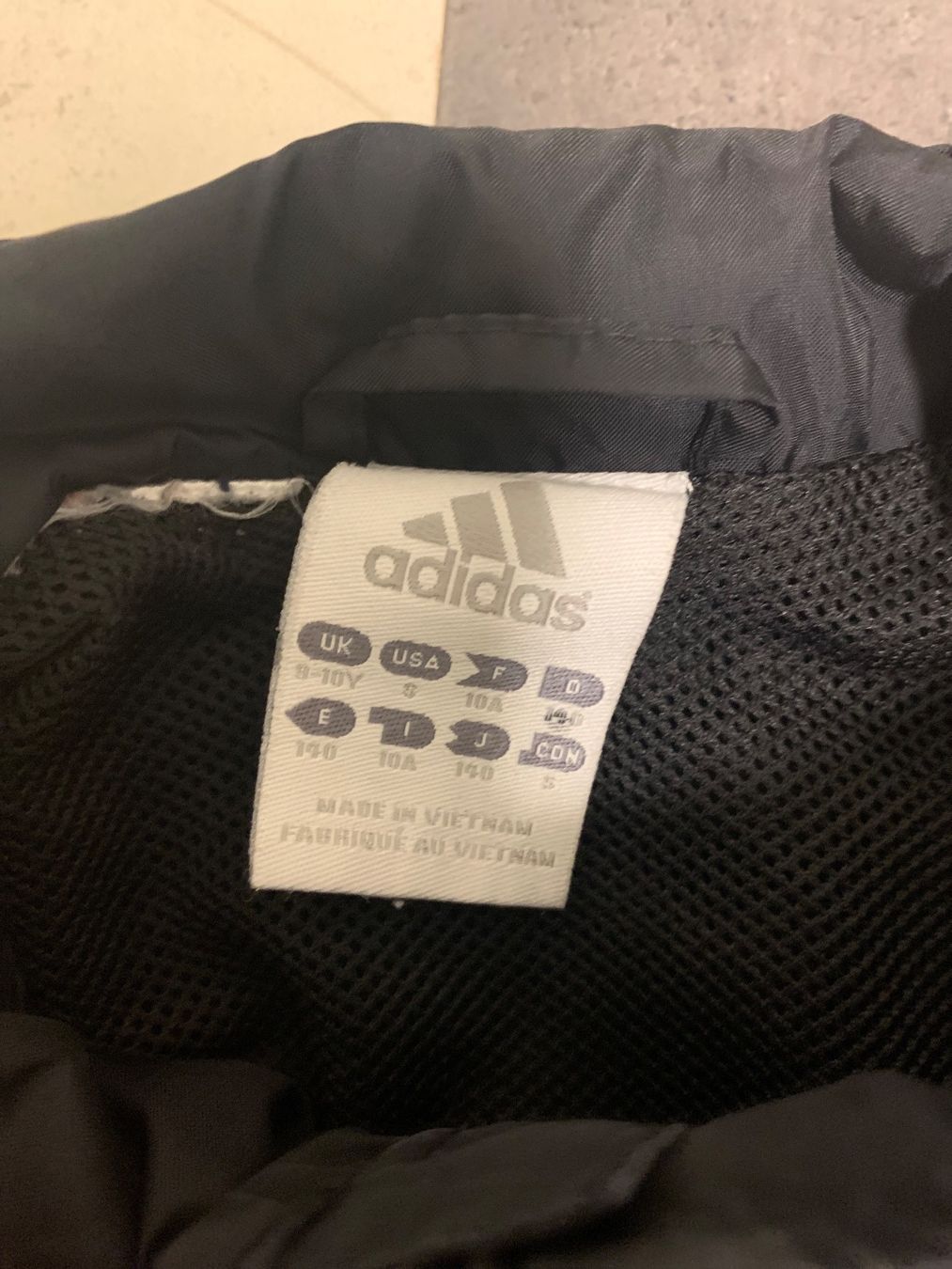 Adidas Giacche & Cappotti: Adidas Sportjacke – Usato da Luzern venduto da Boudin03 3