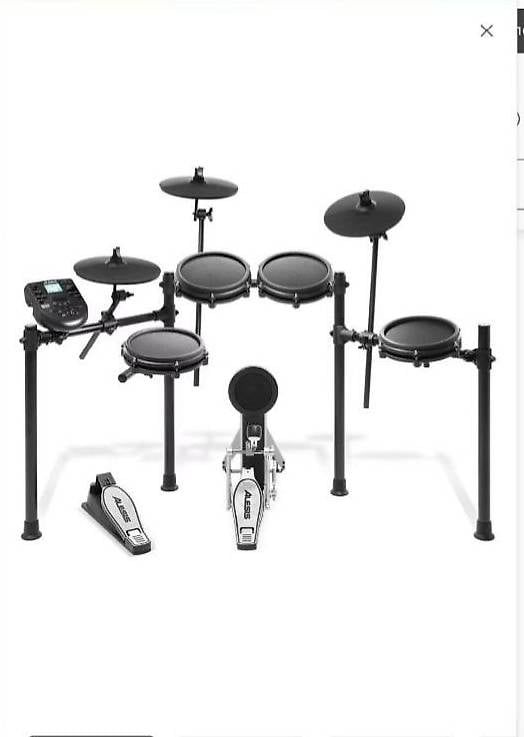 Alesis Instruments de musique: Nitro Mesh Kit  Elektronisches Schlagzeug – D'occasion à Birsfelden par ann_d992