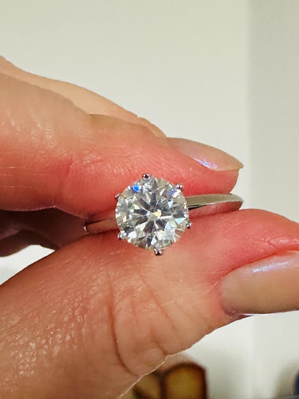 Anelli: 8MM 2CT VVS1 WHITE COLOUR Moissanite ring with Certificate – Nuovo e nell'imballaggio originale da Genève venduto da AGBERG 6