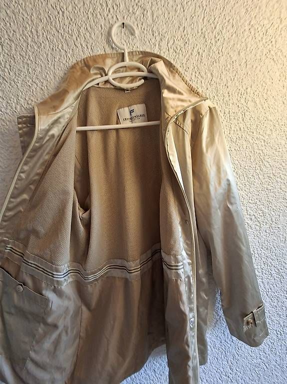 Vestes: Schöne Regenjacke Grösse 36 – D'occasion à Belp par ced_y8hx 1