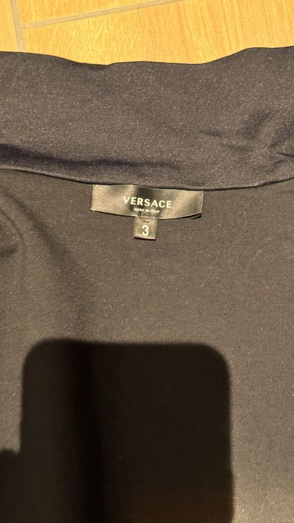 Versace Maglioni & Felpe: Versace Sweatjacke  Damen schwarz Grösse 3 (M) wie neu – Nuovo (secondo la descrizione) da Zürich venduto da Mtr1608 4