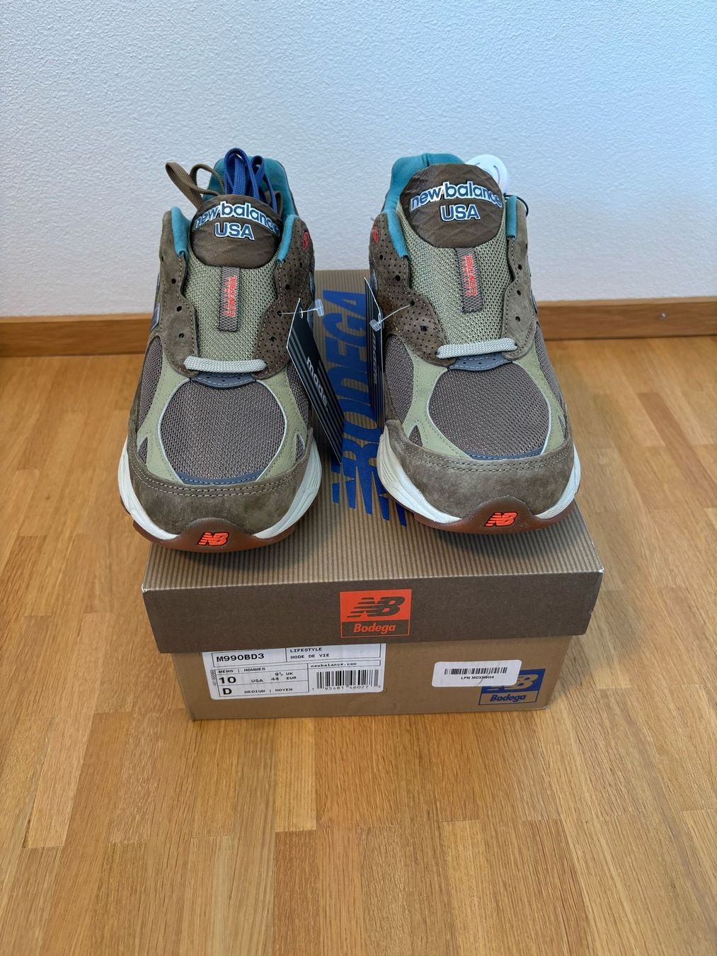 New Balance Scarpe da uomo: New Balance 990v3 Bodega  EU44/ UK9.5/ US10 – Nuovo e nell'imballaggio originale da Kriens venduto da Na_Ro 3