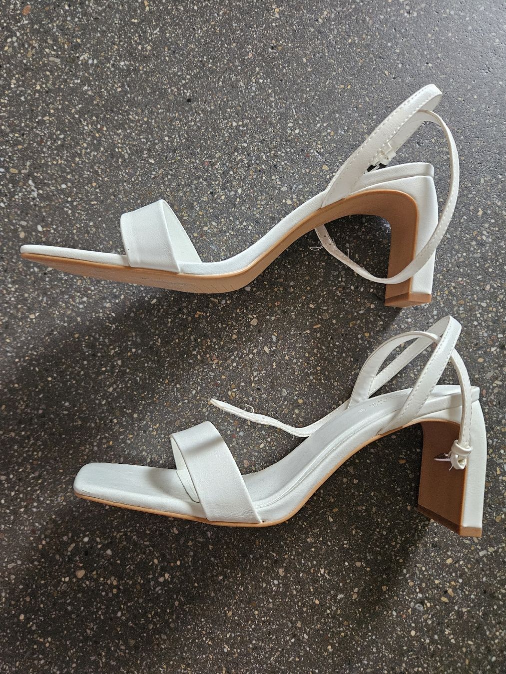 Pull&Bear Scarpe da donna: PULL&BEAR Collection Sandalen weiss Groesse 41  – Nuovo (secondo la descrizione) da Anwil venduto da tamoos 1