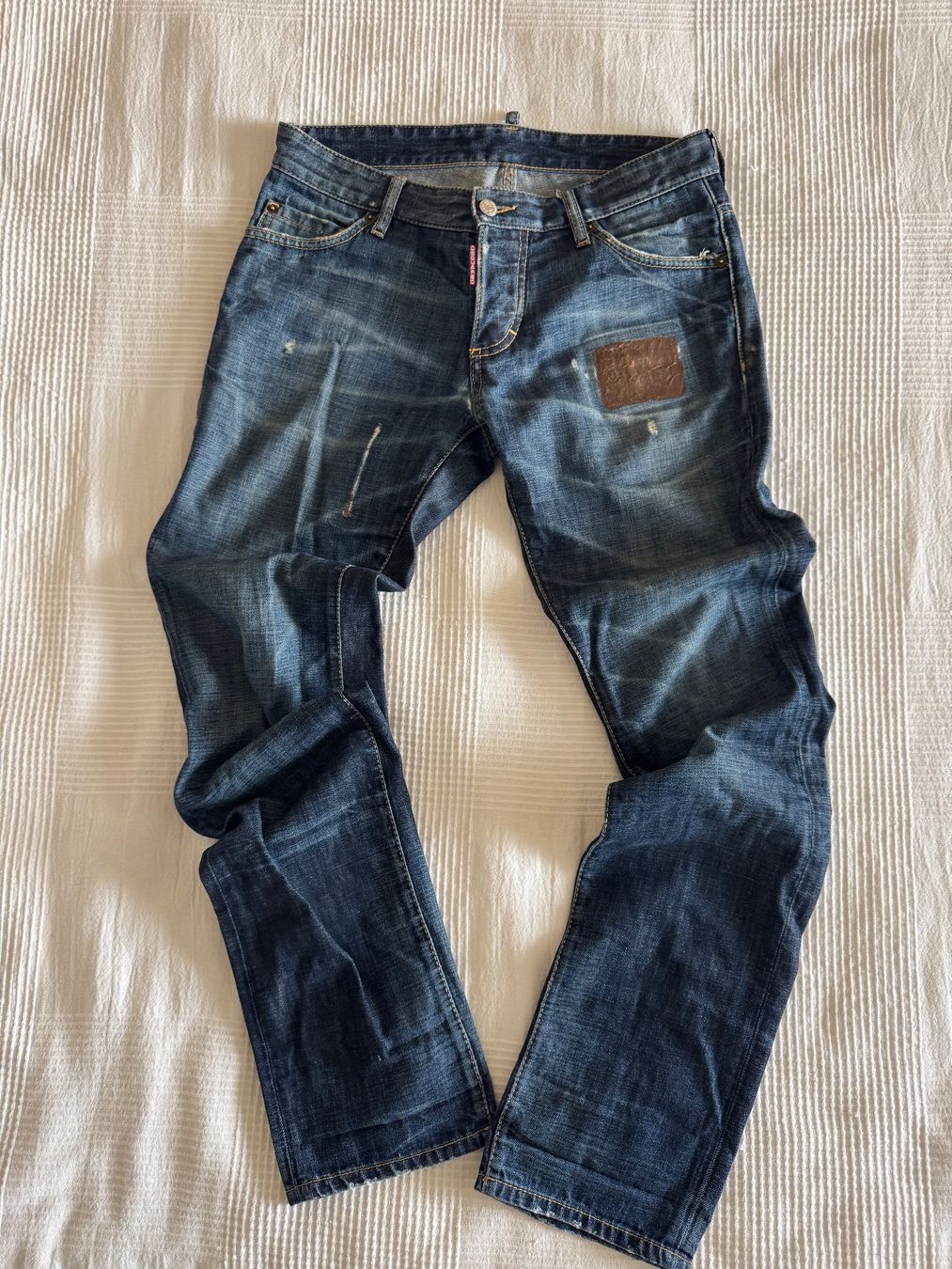 Dsquared2 Jeans: Jeans Hose Dsquared2 Grösse 46 – Usato da Trélex venduto da stripedthrift