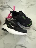 Chaussures Nike Air Max enfant noir état neuf