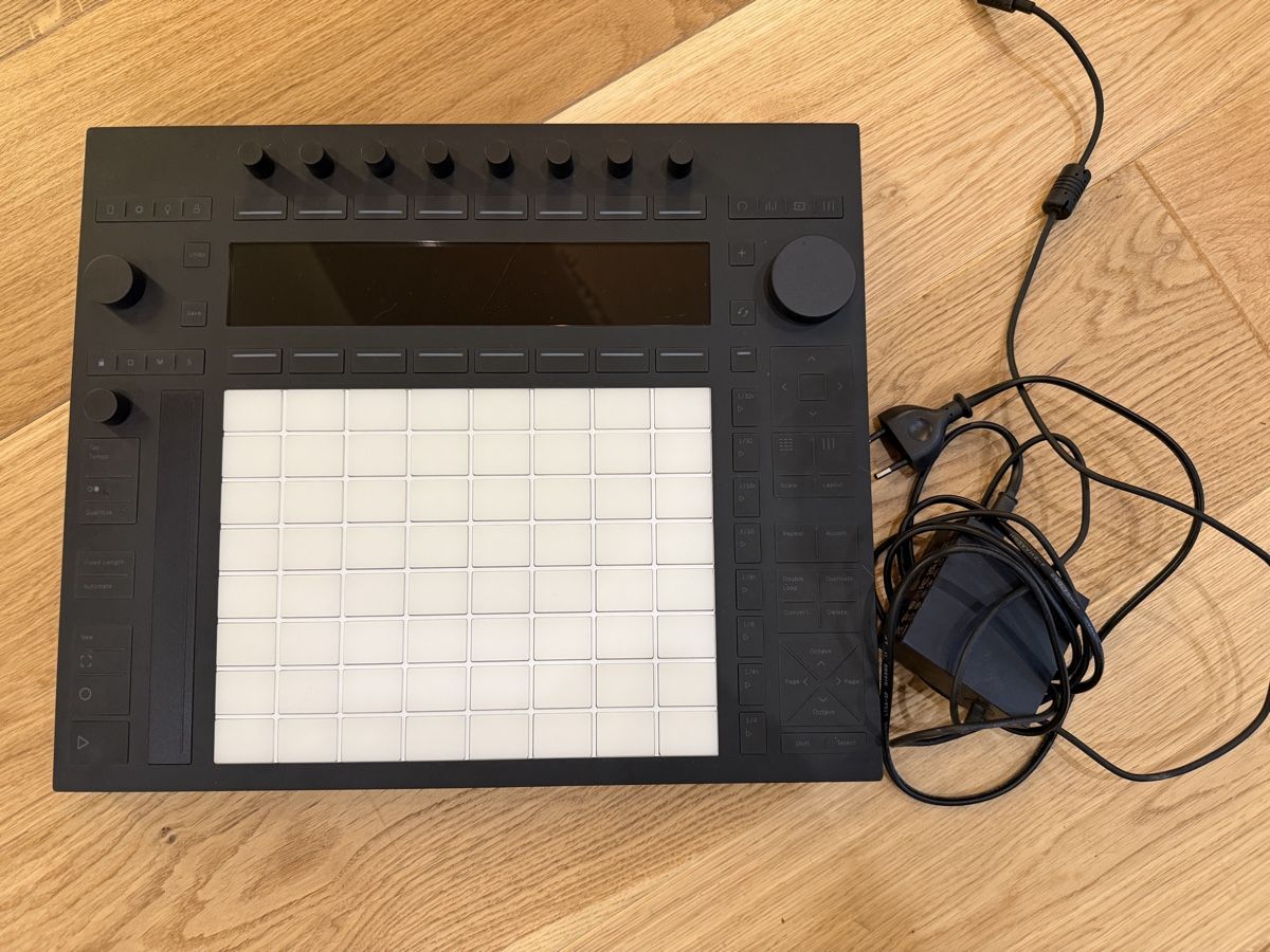 Ableton Strumenti musicali: Ableton Push 2 Controller used with power supply – Usato da Gais venduto da Dwmilo