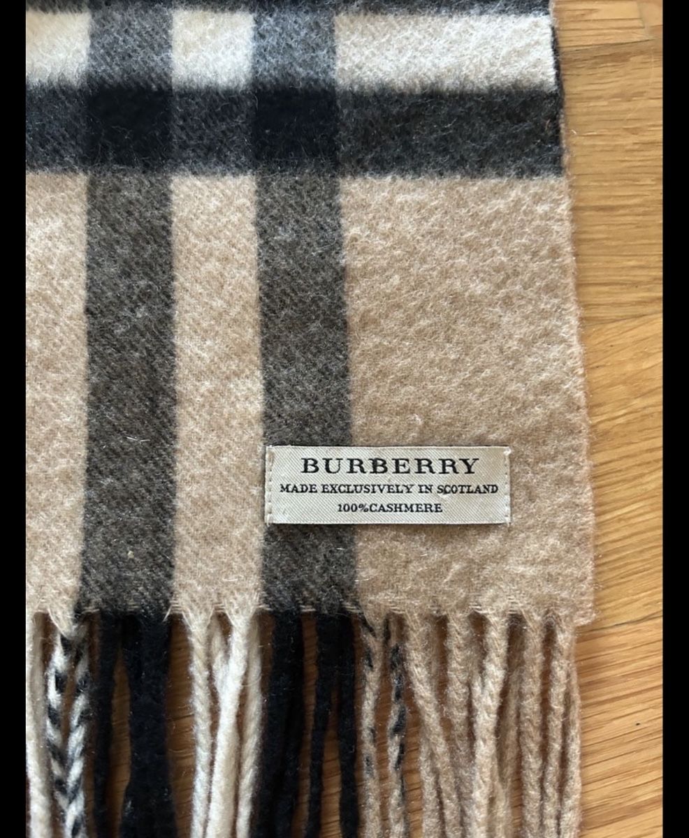 Burberry Foulard & Sciarpe: Burberry Schal  – Usato da Reinach BL venduto da LejEm 2