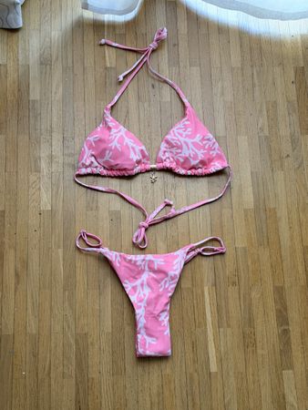 Maillot de bain rose deux pieces