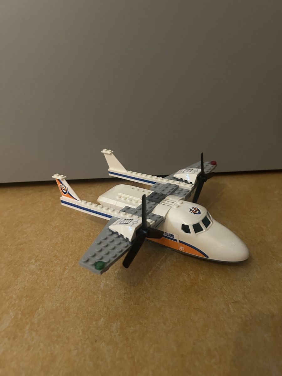 Lego Spielzeuge: Lego City Flugzeug unvollständig – Gebraucht aus Dättlikon von Aurel2000rr9 1