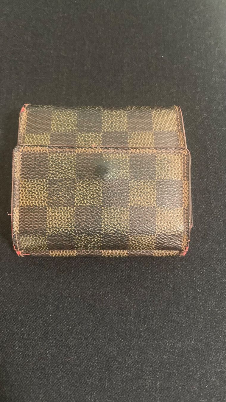 Louis Vuitton Portemonnaie: Porte-monnaie Vuitton – Gebraucht aus Roche VD von ann_s5tc 1