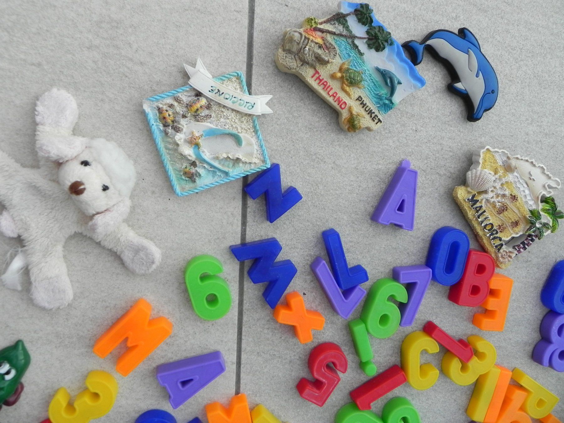 Giochi: Magnetbuchstaben und Zahlen Set Magnete gemischt – Usato da Stallikon venduto da pcerny16 1