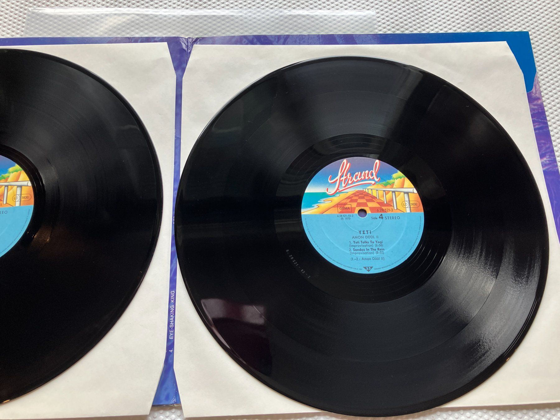 Dischi in vinile: Amon Düül II – Usato da Aarwangen venduto da Jukebox3 8