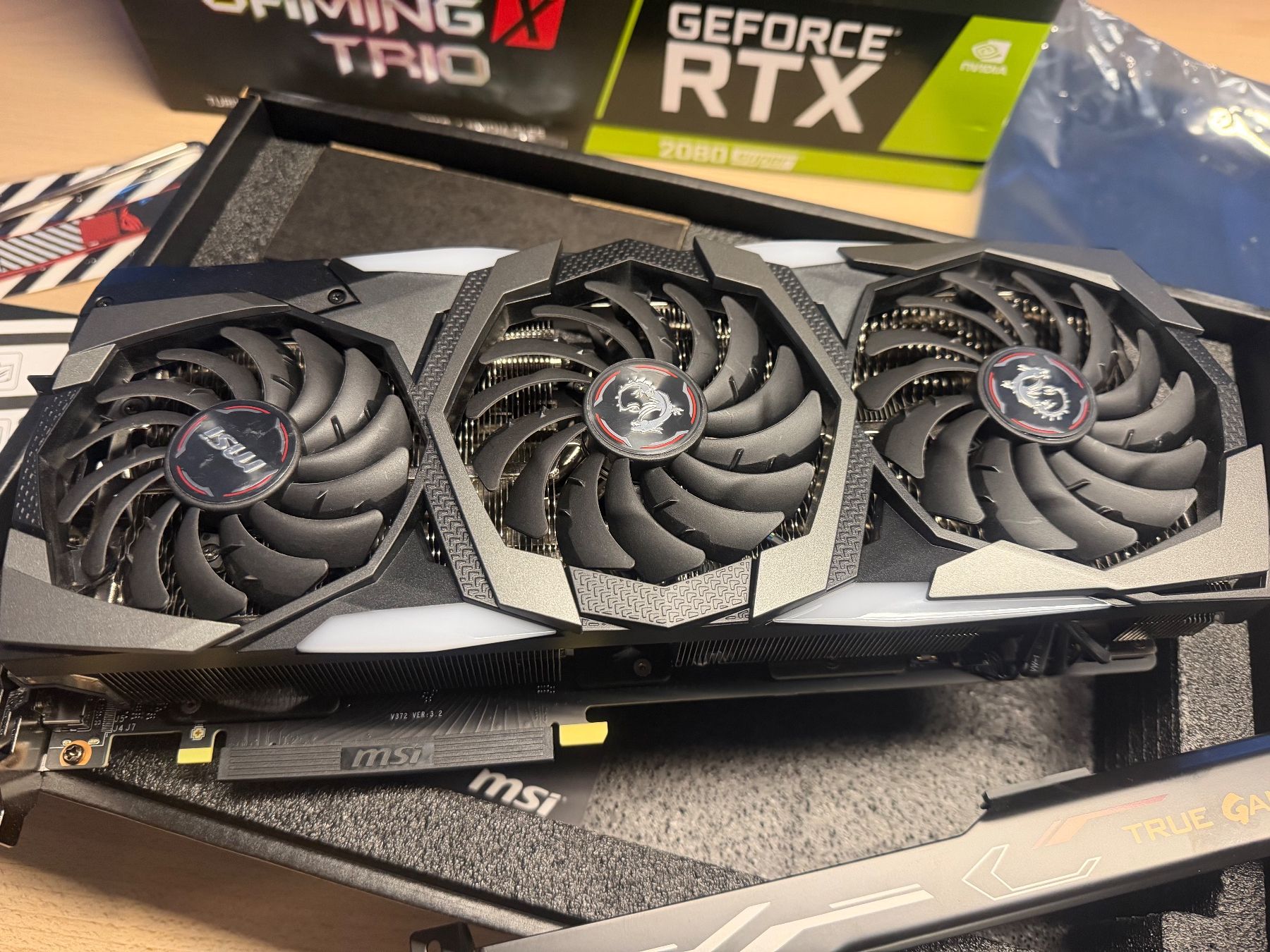MSI Schede grafiche: MSi GEFORCE RTX 2080 super – Usato da Wädenswil venduto da slash_13 1
