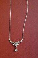 Collier mit Brillanten und Saphir (blau)