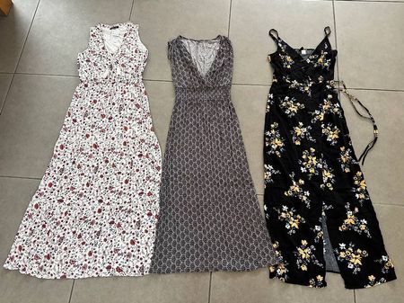 Lot 3 Robes longues neuves ou a l’unité