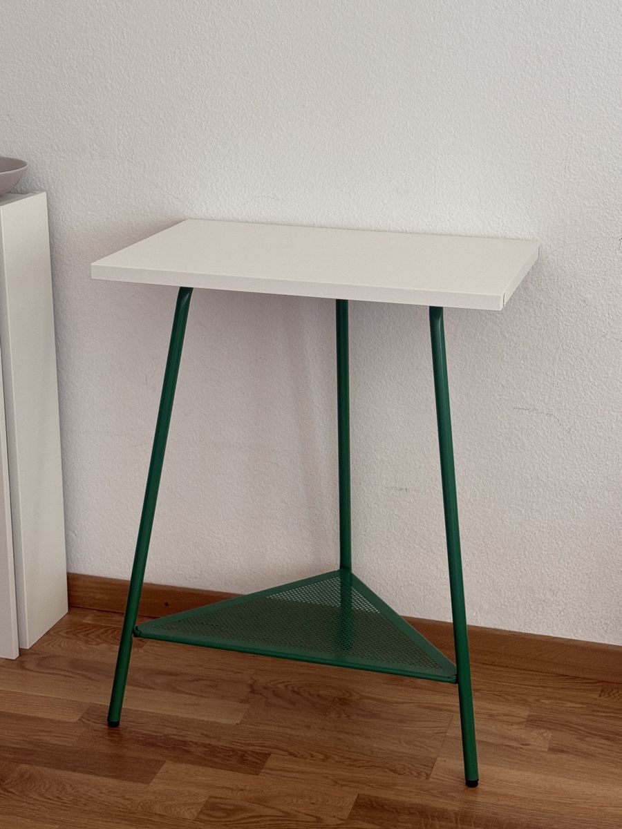 Tables: Side Table – Neuf (Voir description) à Zürich par loz_7885