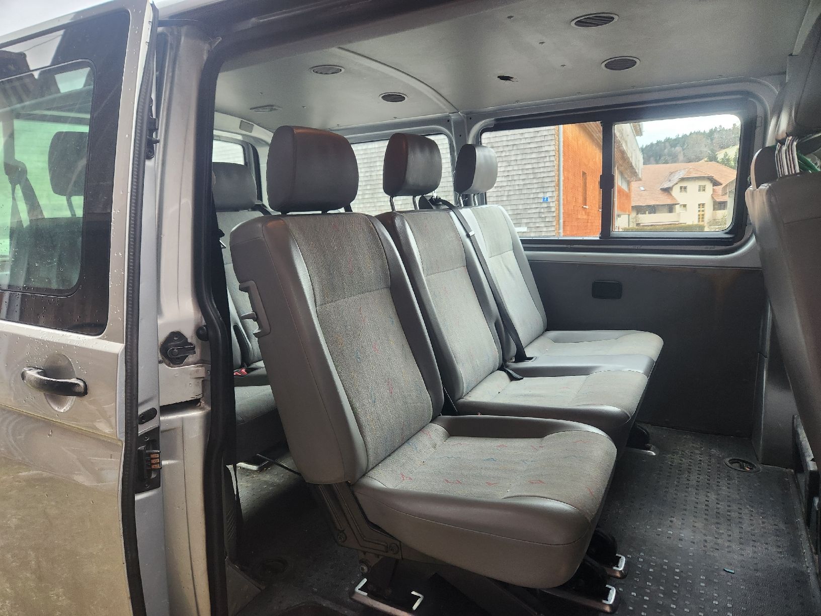 VW Autos: VW T5 Transporter, Silber – Gebraucht aus Luthern von Rous03 2