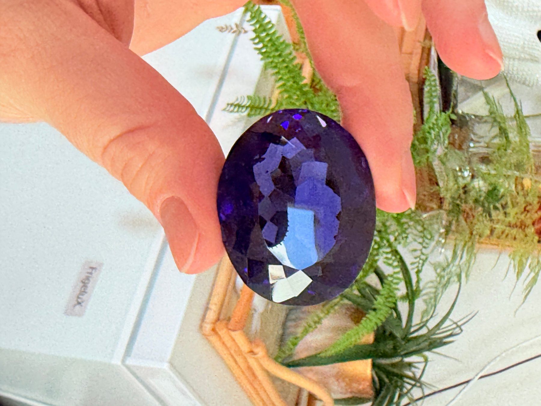 Pietre preziose: Certified Gemstone 131.70 Ct – Nuovo e nell'imballaggio originale da Genève venduto da AWWA 3
