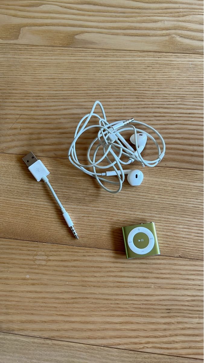 Apple Lettore multimediale portatile: IPOD Nano Grün mit Ladekabel und Kopfhörer – Usato da Obernau venduto da VonNino