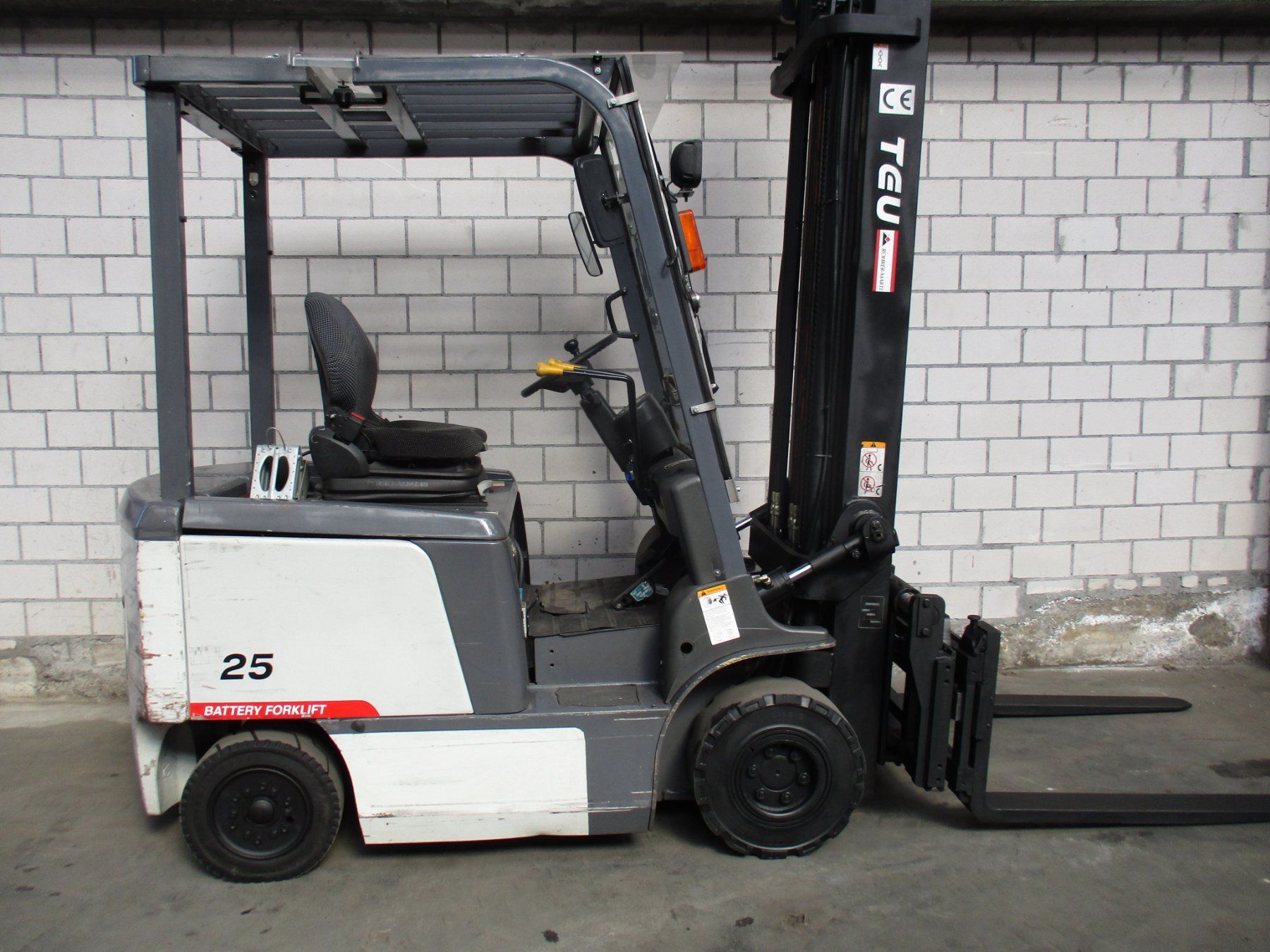 Carrelli elevatori e a forche: STAPLER  TEU FB25  ELEKTRO GABELSTAPLER   Hubhöhe 4,50m – Usato da Seon venduto da zomahandel 5