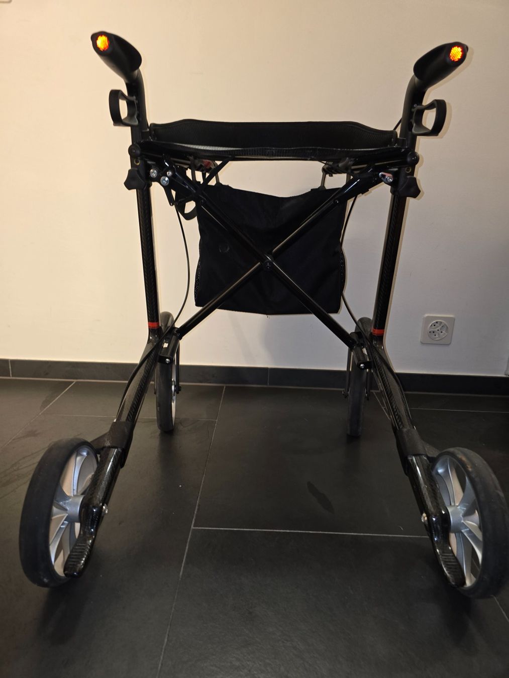 Ausili per la deambulazione: Rollator Gepard – Usato da Umiken venduto da vis_bw9h 2