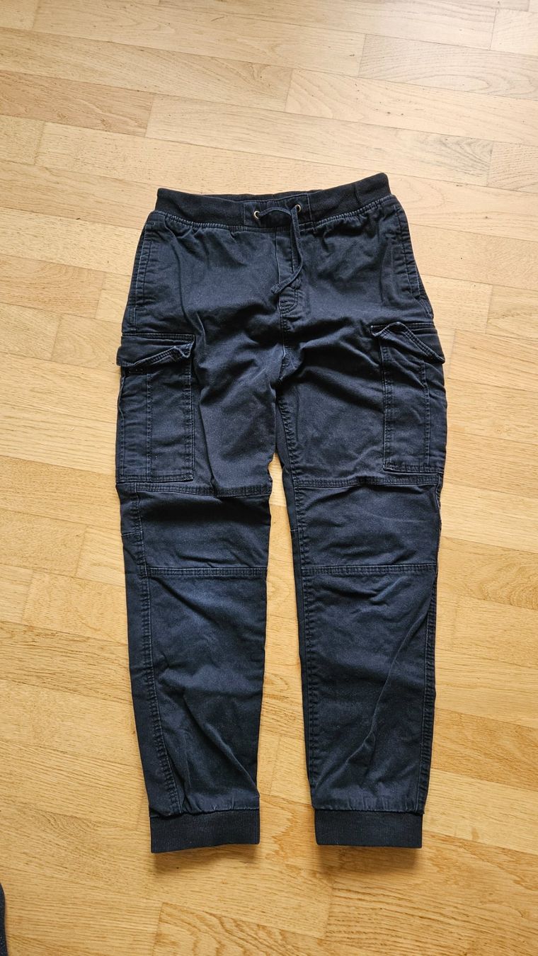 H&M Pantaloni: H&M Hosen – Usato da Bubikon venduto da diditoto