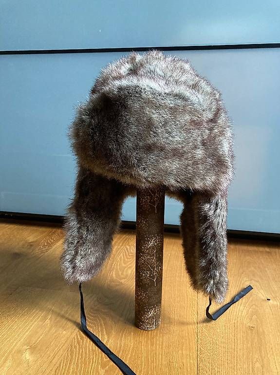 Chapeaux, bonnets & casquettes: Trappermütze aus synthetischem Material – D'occasion à Kilchberg ZH par ogi.cengel 1