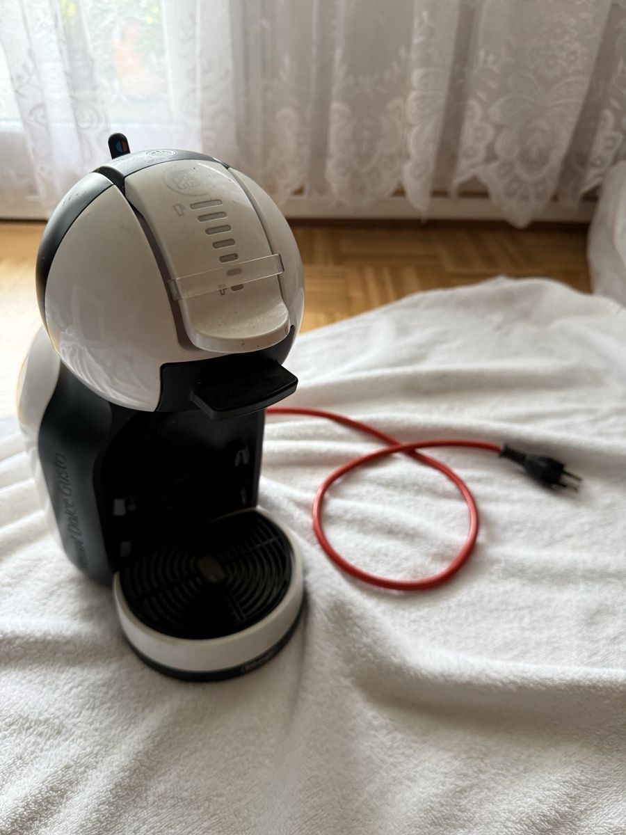 Nestlé Macchine per caffè & Macchine per espresso: Kaffeemaschine Nescafe Dolce Gusto – Usato da Bern venduto da Vinujhan 1