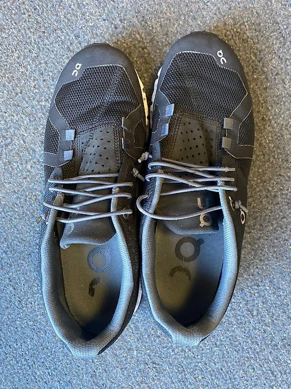 Scarpe da donna: On Cloud Damen-Laufschuh 38,5 – Usato da St. Gallen venduto da Konstanza
