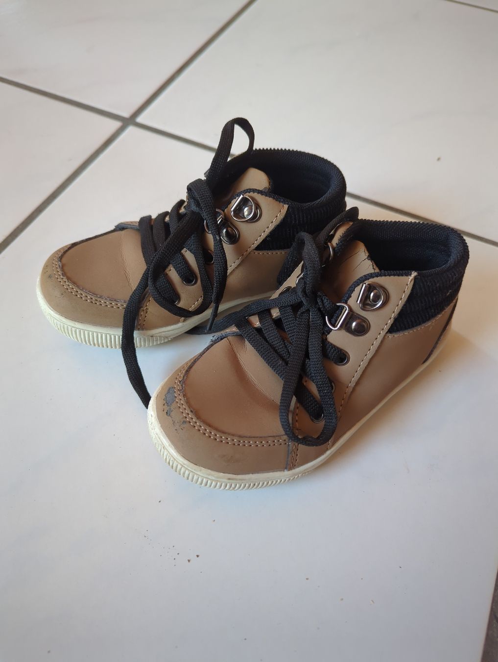 Scarpe per ragazzi: Schuhe 27 – Usato da Arch venduto da sunneschyn24